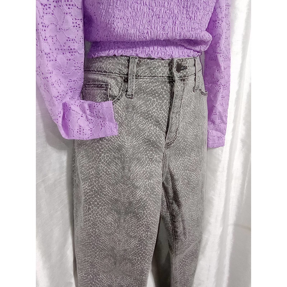 Universal Thread Snake Jeans Python Gray White Pants